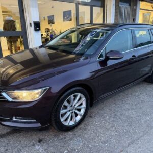 VOLKSWAGEN Passat Variant 1.6 TDI SCR DSG Business BMT HIGHLINE FULL